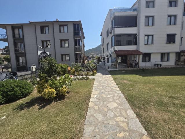 Yenifoça Narezende Site İçerisinde Satılık 2 Adet 1+1 Daire