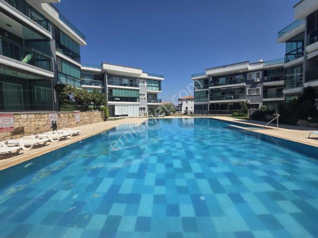 Yenifoça'da Foça Park Evleri'nde Kiralık 2+1 Daire