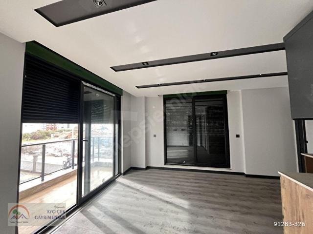 Yeniköy Çiftlik caddesi yanı 1 + 1 geniş balkonlu açık otoparklı daire