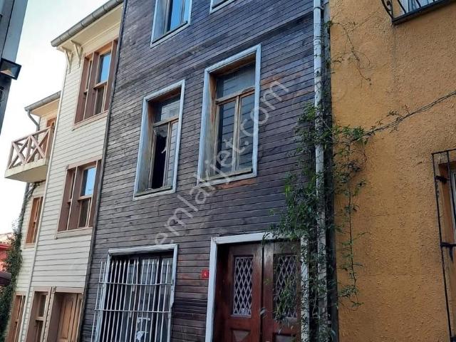 Yeniköy'de Anıtlar Kurulu Onaylı, Restorasyon Projeli Müstakil
