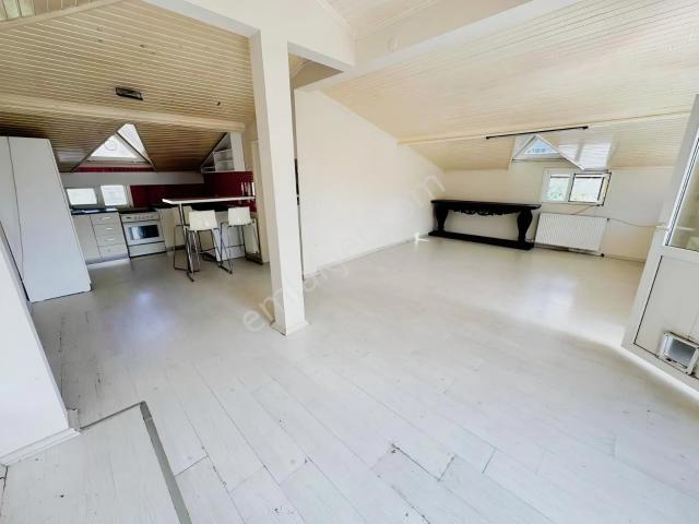 Yeniköy'de Kiralık Balkonlu 2+1 Daire