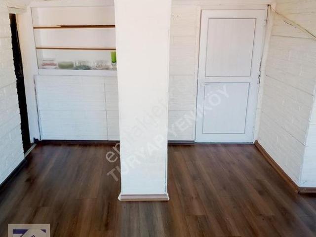 Yeniköy'de/kiralık/ 1+1 sahil+boğaz Manzara
