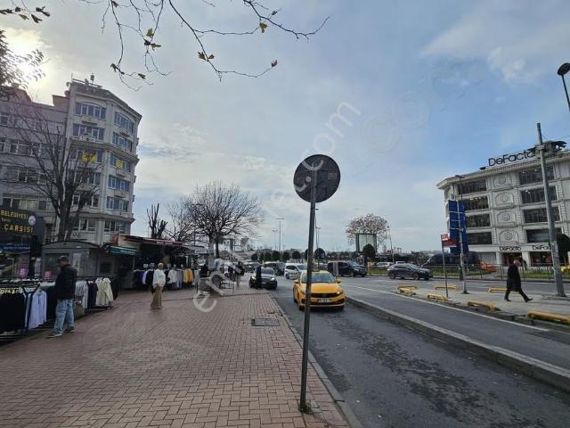 Yenikapı Marmaray Durağının Karşısında Kiralık 2+1