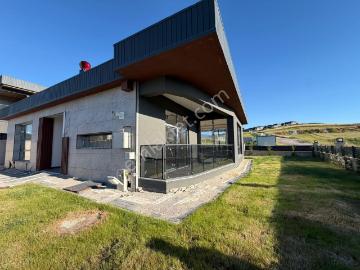 Yenikent Emlaktan Modern Yatay Mimaride Tek Kat Konforunda Villa