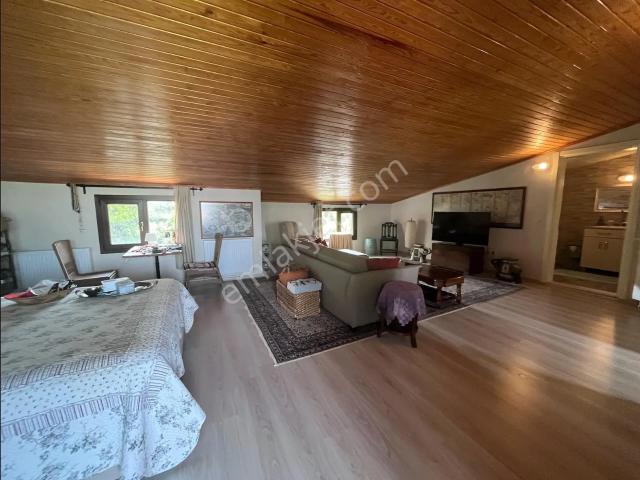 Yenikent Mah'de Havuzlu Sitede, Eşyalı Kiralık Daire