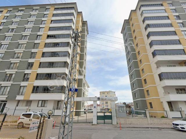 Yenikent Menderes Mah. Site İçi 3+1 Satılık Daire