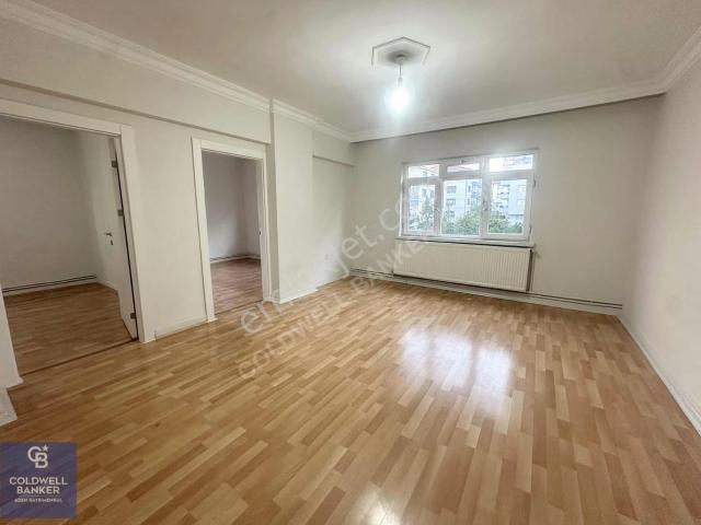 Yenikent'te 3+1 Cadde Üstü Temiz