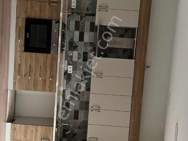 Yenilenmiş Masrafsız 1+1 Kiralık Daire Merkezi Konum