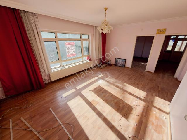 Yenimahalle Teleferik Yanında 3+1 Ön Güney Cephe 1. Kat Banyo