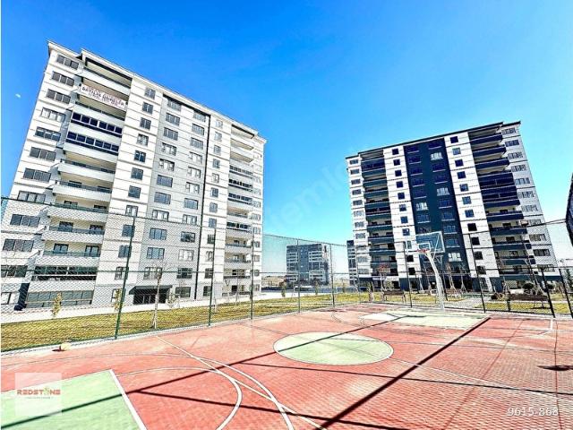 Yenimahalle Yeni Batı Cumhuriyet Kiralık 4+1 Lüks Daire