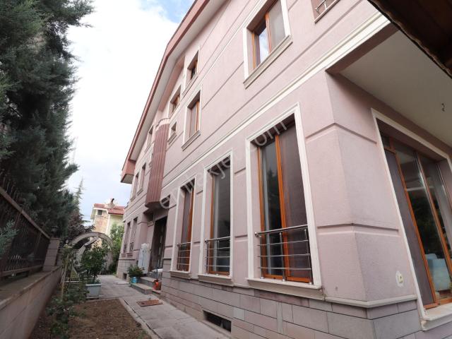 Yenimahalle Yeni Batı Mahallesi 10+1 Satılık Villa