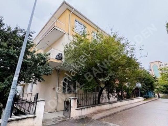 Yenimahalle Emniyet Mahallesinde Satılık 3+1