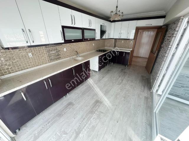 Yenimahalle Çiğdemtepe De Geniş Ferah Site İçi 4+1 Kiralık