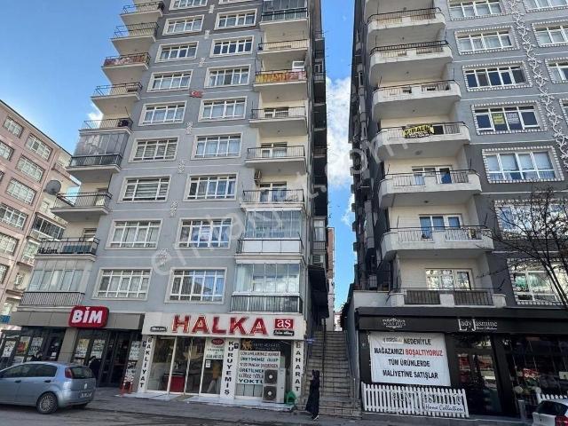 Yenimahalle Özevler Mah İvedik Cad Üstü 125 M2 Hastaneler Yakını Satılık Daire