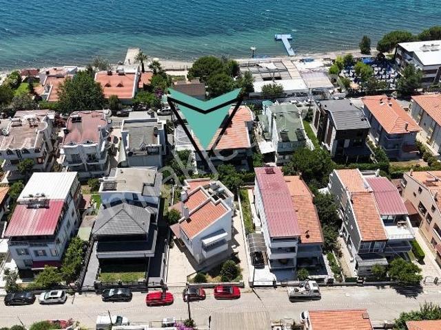Yenimahalle Plajlarına 50mt Müstakil Villa