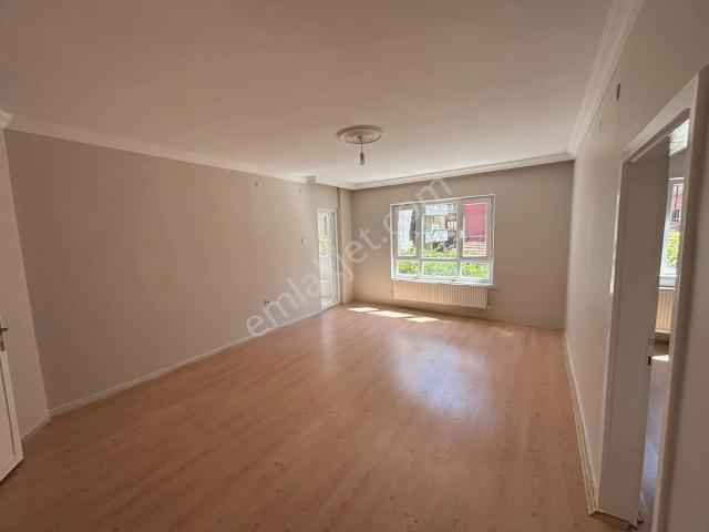 Yenimahalle Ragıp Tüzünde Temiz 3+1 Kiralık