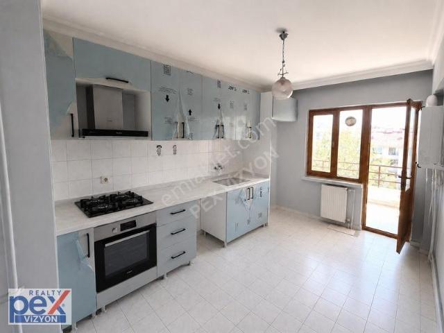 Yenimahalle Serhat'ta Sitede Bakımlı 3+1 Kiralık Daire