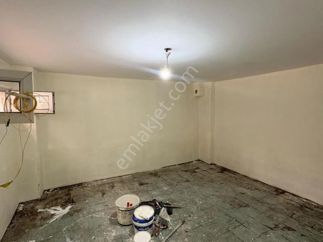 Yenimahalle'de Metroya Yakın Doğalgaz Yok 1+0 Kiralık Daire