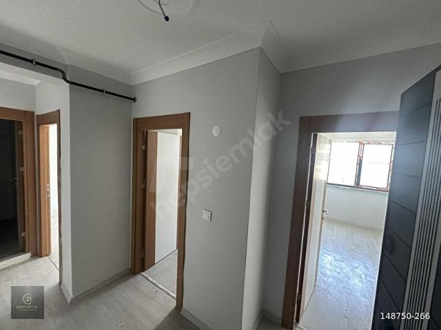 Yenimahallede Ara Kat Ayrı Mutfaklı Ferah 1+1 Kiralık Daire