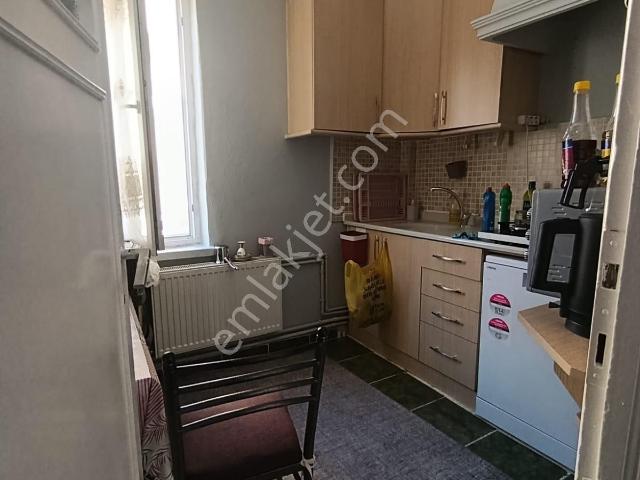 Yenimahallede Satılık 2+1 Ara Kat Daire