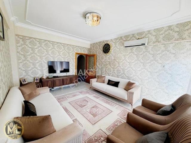 Yeniyolda 3+1 Orta Kat Satılık Daire