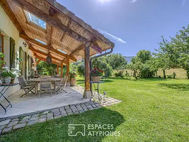 Yenne 73170 Achat / Vente maison 8 pièces t8 au dernier étage piscine