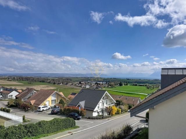 YENS – Prächtige Wohnung mit Blick auf den See