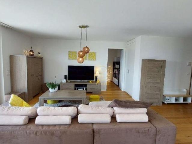 YENS Prächtige Wohnung mit Seesicht