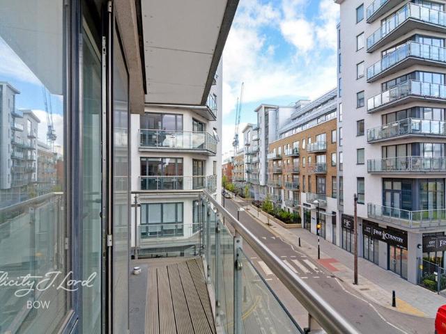 Yeo Street, LONDON 2 bed apartment to rent £2,300 pcm £531 pw