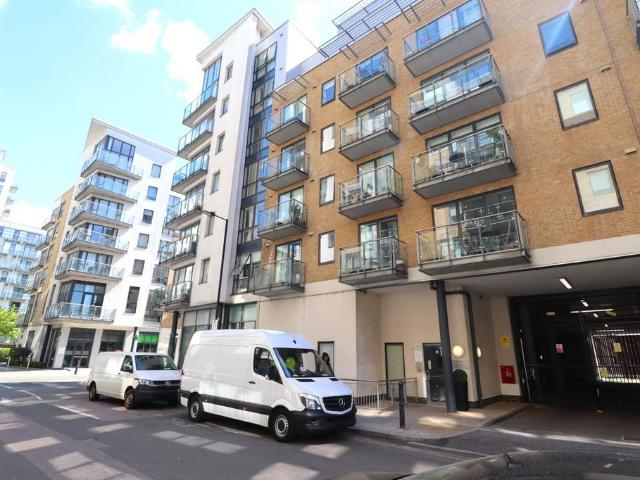 Yeo Street, London E3 1 bed flat to rent £1,750 pcm £404 pw