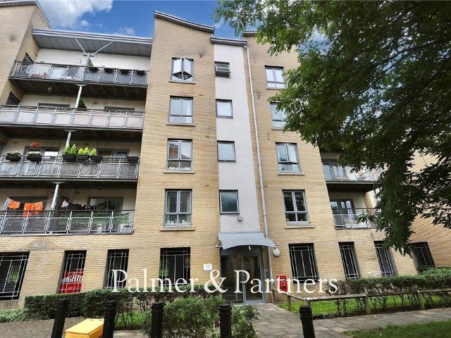 Yeoman Close, Ipswich, Suffolk, IP1 2 bed apartment to rent £1,000 pcm £231 pw