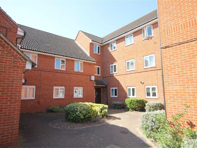 Yeoman Drive, Victory Close, Staines Upon Thames TW19, Studio to rent, £726 pcm | PrimeLocation