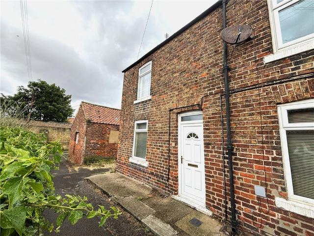 Yeoman Terrace, Marske by the Sea. 2 bed semi detached house to rent £700 pcm £162 pw