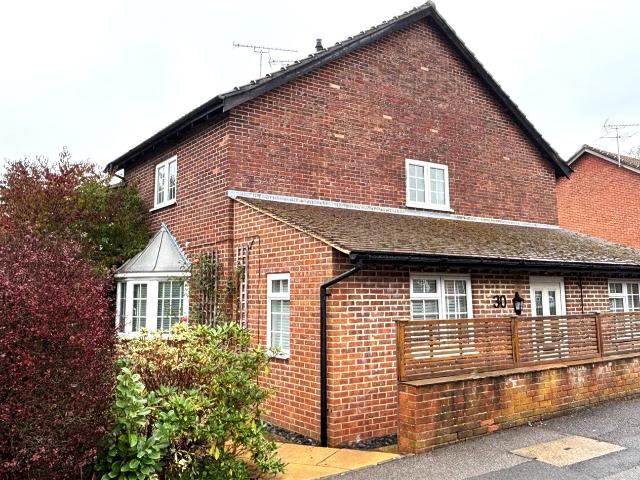 Yeomans Lane, Liphook, GU30