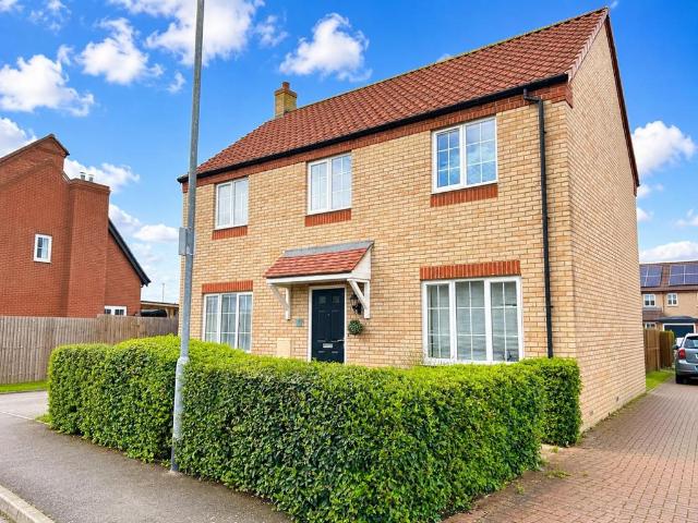 Yeomans Way, Ely CB6 4 bed detached house to rent £1,750 pcm £404 pw