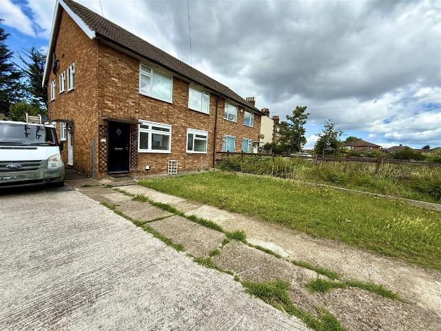 Yeading Fork, Hayes UB4, 2 bed maisonette to rent, £1,800 pcm | PrimeLocation