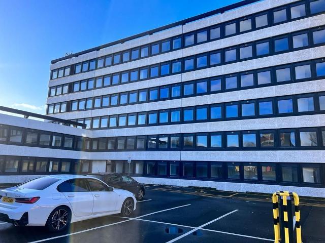 Yeadon House, Green Lane, Leeds LS19, 1 bed flat to rent, £750 pcm | PrimeLocation