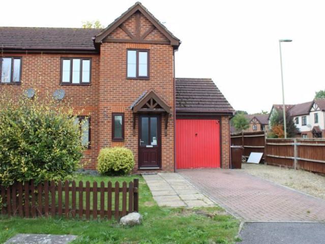 Yealm Close, Didcot OX11, 3 bed property to rent, £1,800 pcm | PrimeLocation
