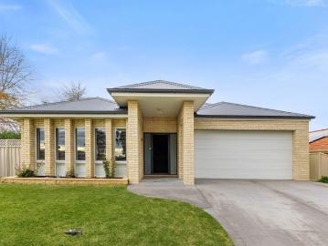 Year Round Entertaining Meets Everyday Comfort