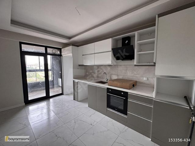 YEDİLER MAHALLESİNDE SATILIK SİTE İÇERİSİNDE 2+1 GENİŞ LÜX SIFIR FIRSAT DAİRELER
