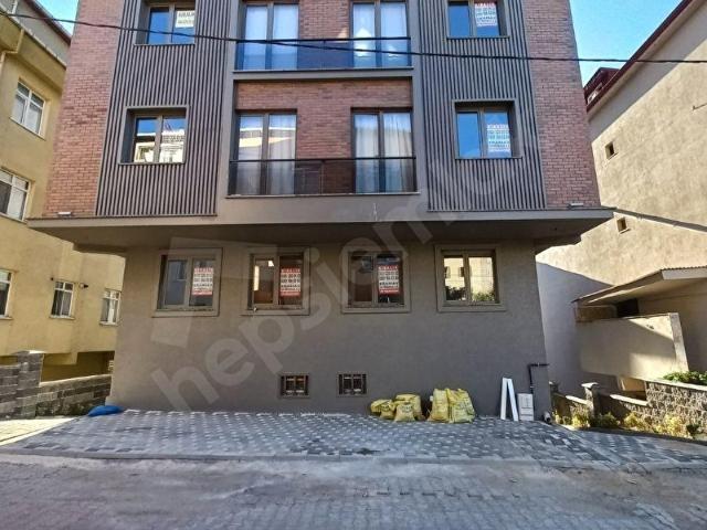 YEDİTEPEYE ÇOK YAKIN,FATURALAR DAHİL,SIFIR BİNA,SIFIR EŞYALI,1+0