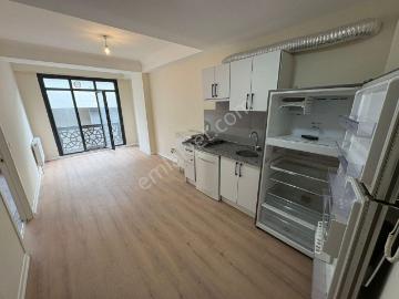 Yeditepe Üniversitesi Alt Kapı Karşısı | Yeni Binada 1+1 Boş