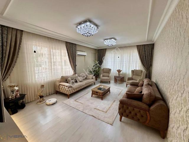 Yeditepe Mahallesinde Park Yanında 3+1 Masrafsız Ve Bakımlı