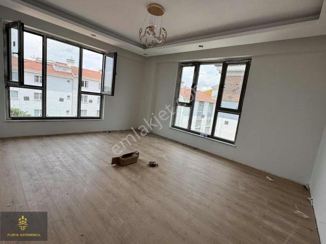 Yerden Isıtmalı Uygun Fiyatlı Sıfır 3+1