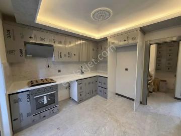 Yerden Isıtmalı Masrafsız Cadde Üstü Sıfır 2+1 Süper Lüx Daire