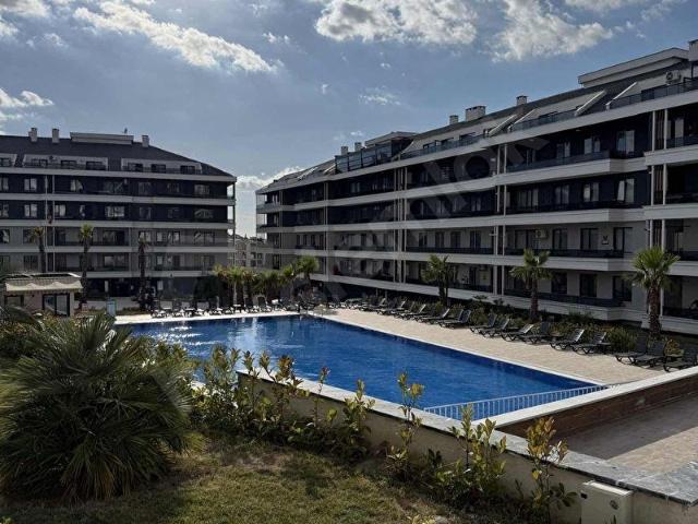 YERLİTÜRK'TEN VADİ ŞEHİR SİTESİNDE SATILIK 3+1 ARA KAT DAİRE