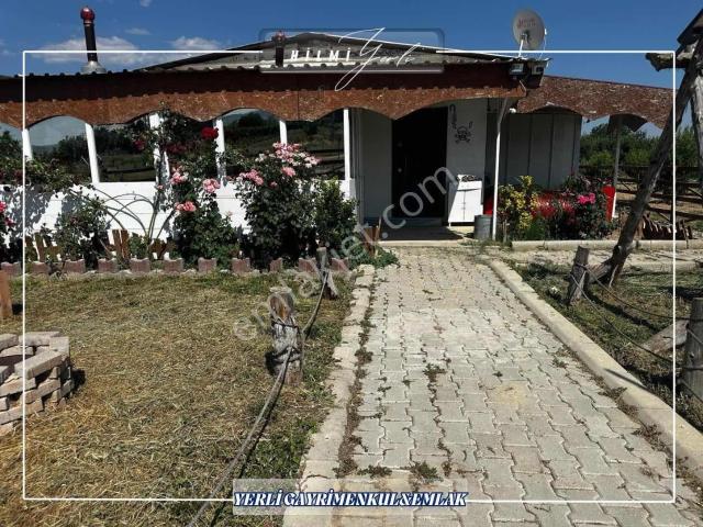 Yerli Gayrimenkul'den 2.859 M² Arazi İçinde Hobi Bahçesi 2+1 Ev