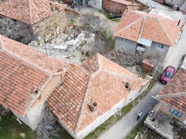 Yerli Gayrimenkul'den Uşak karahallı Külköy De Taş Ev