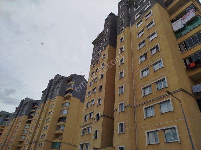 Yeski Emlâk İnşaattan Kiralık 3+1 Daire Site İçinde