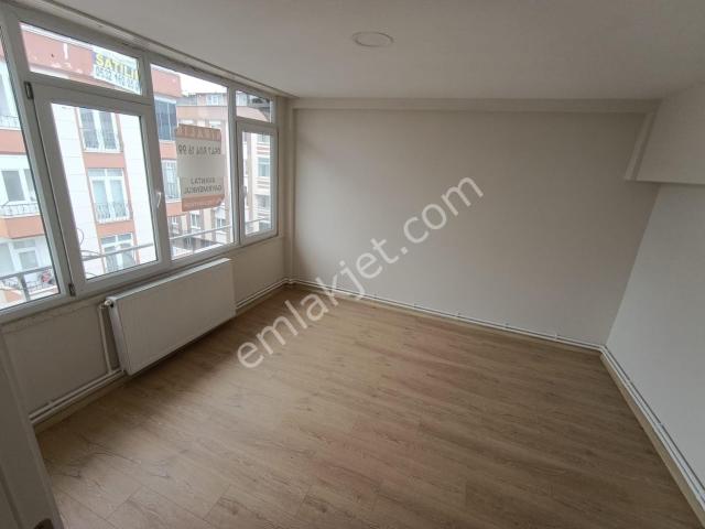 Yeski Emlâk İnşaattan Kiralık Temiz Masrafsız